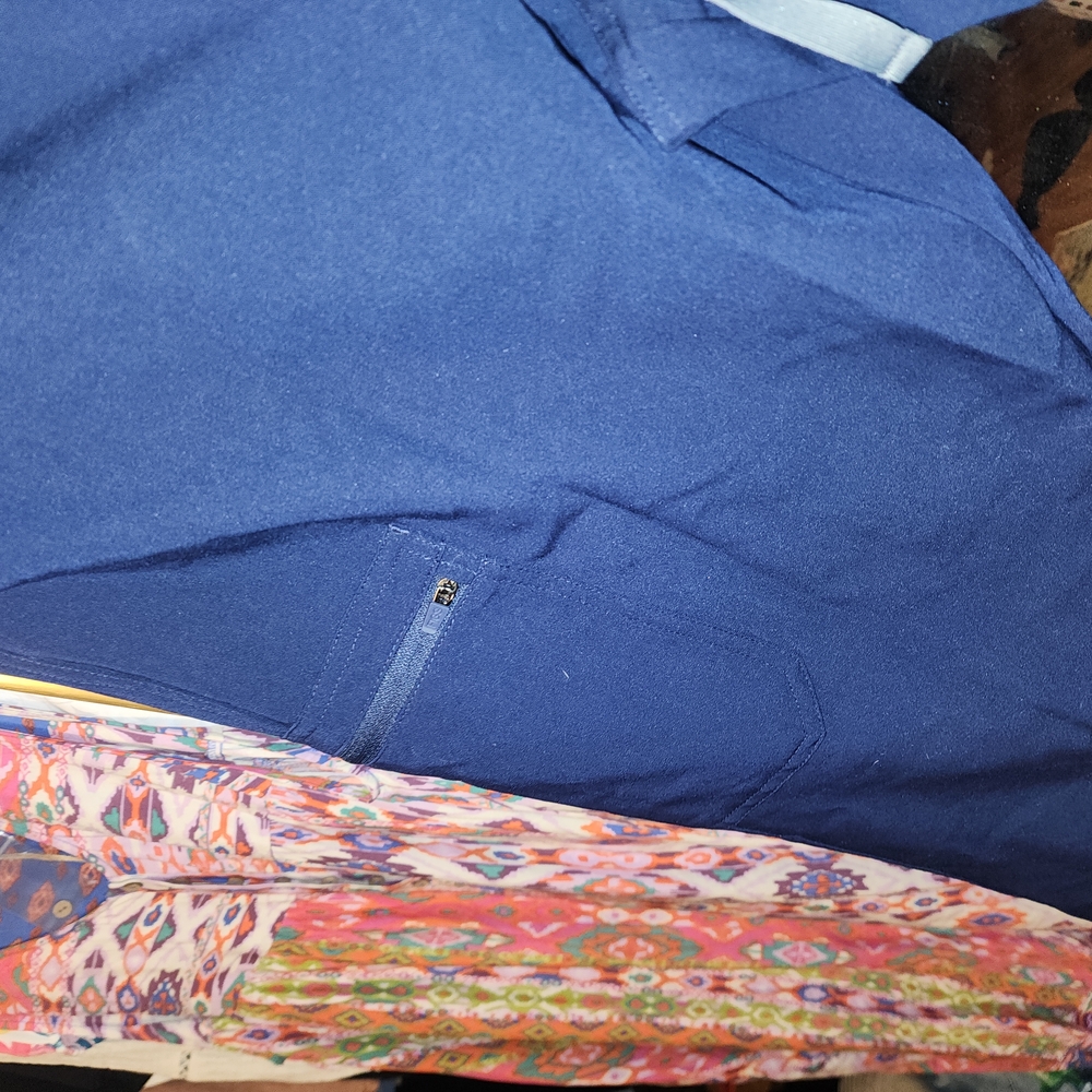 FIGS Navy High Waisted Yoga Pants - Picture 4 of 7